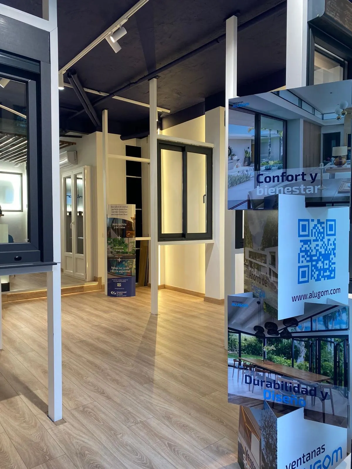 Exposición de productos en el franquiciado de Madrid