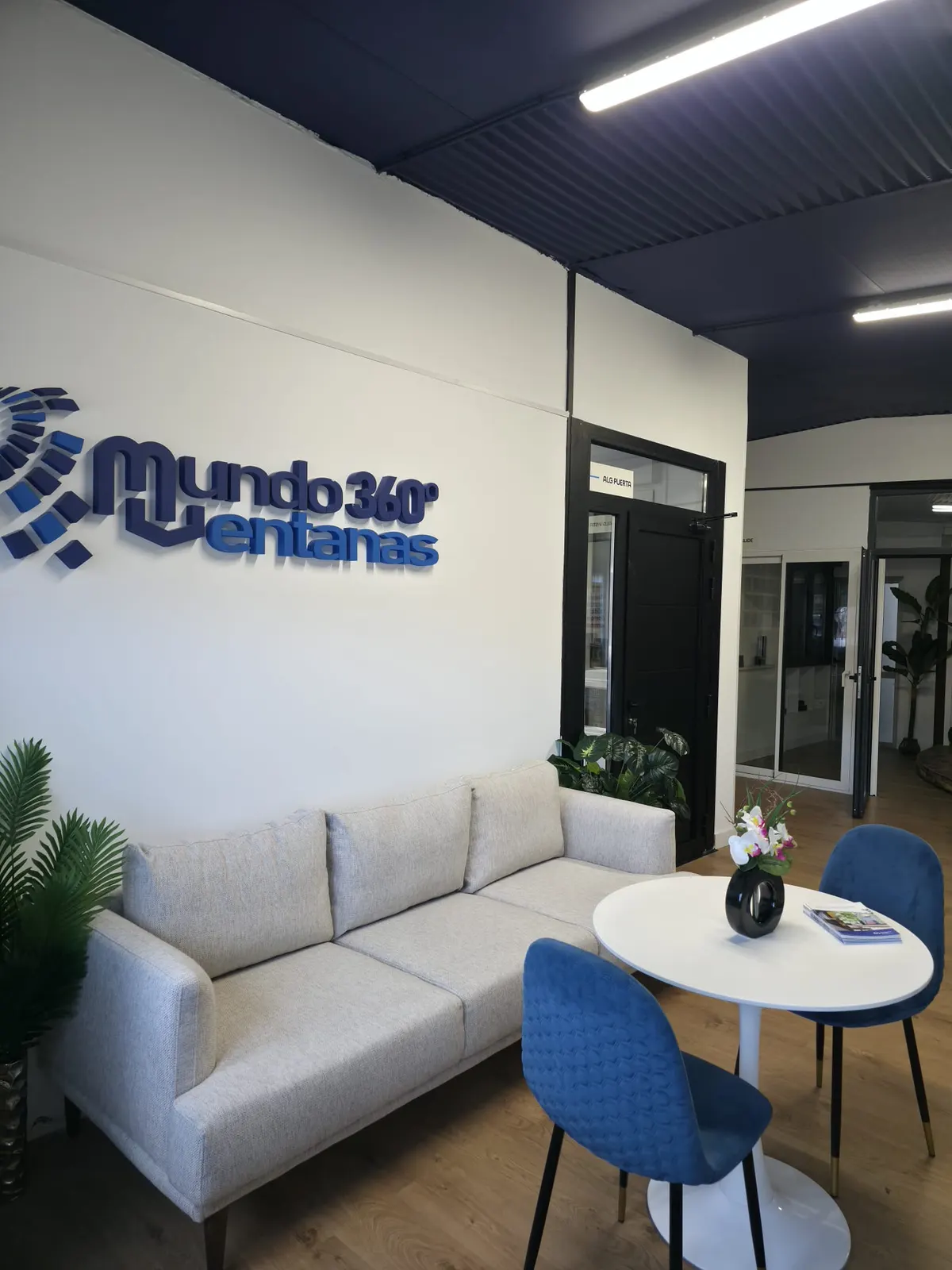 Showroom Mundo Ventanas 360 en Fuenlabrada · imagen 9