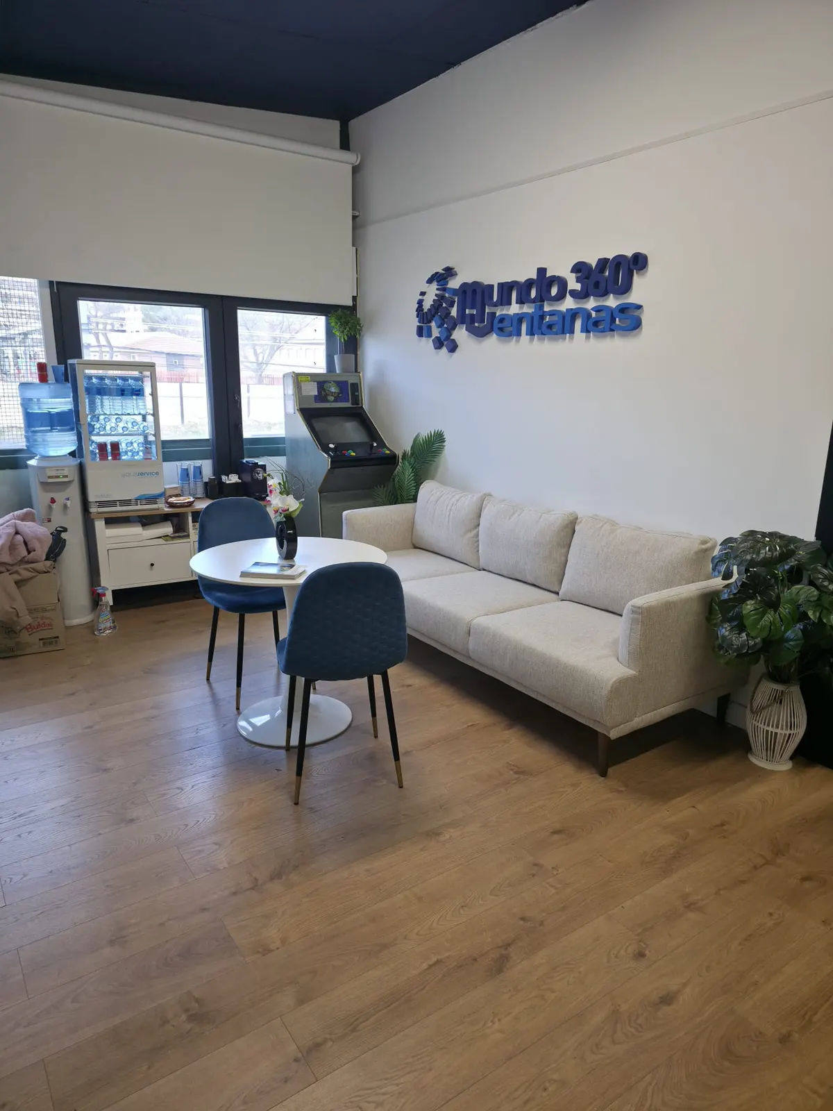 Showroom Mundo Ventanas 360 en Fuenlabrada · imagen 10