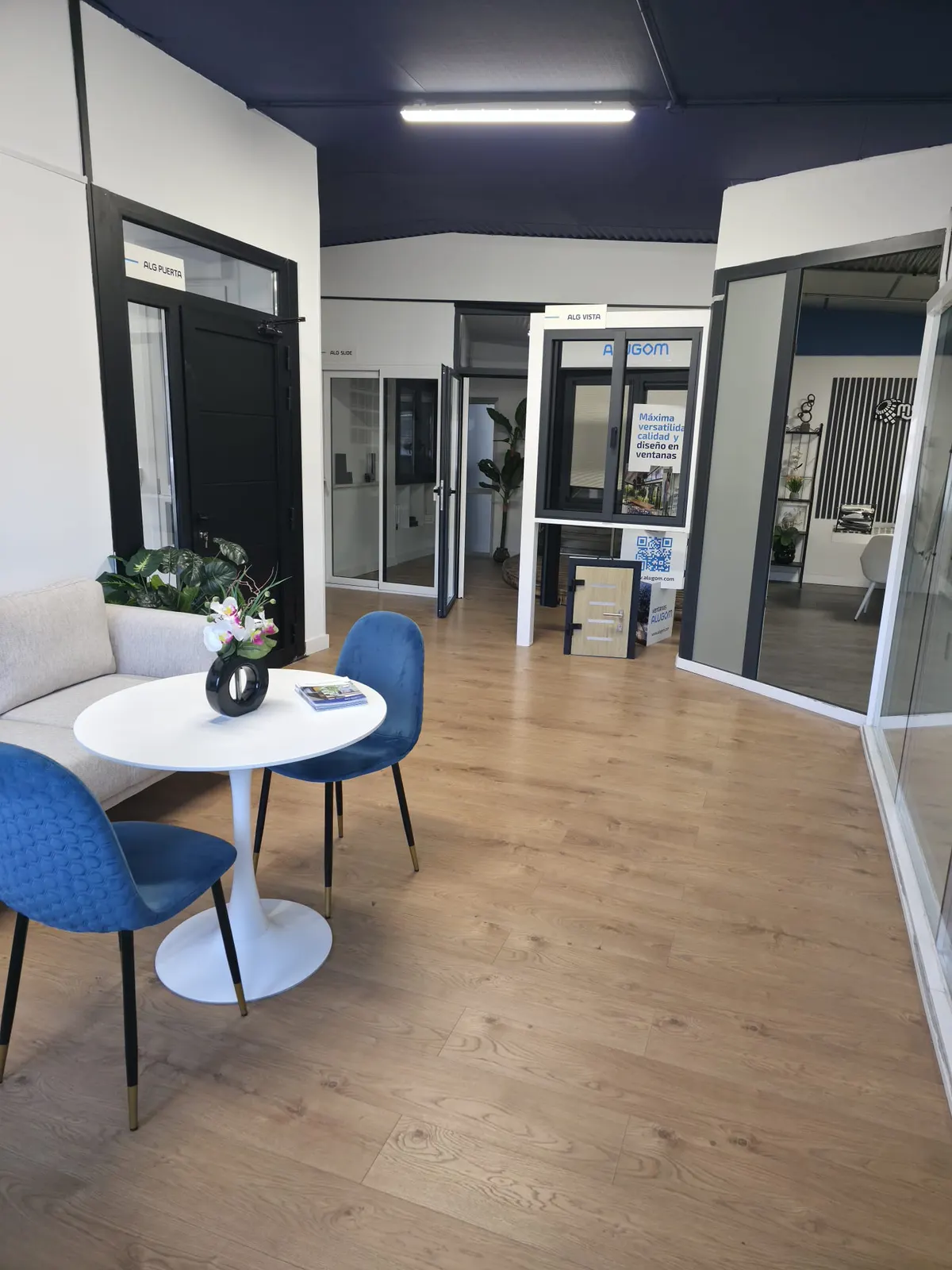 Showroom Mundo Ventanas 360 en Fuenlabrada · imagen 16
