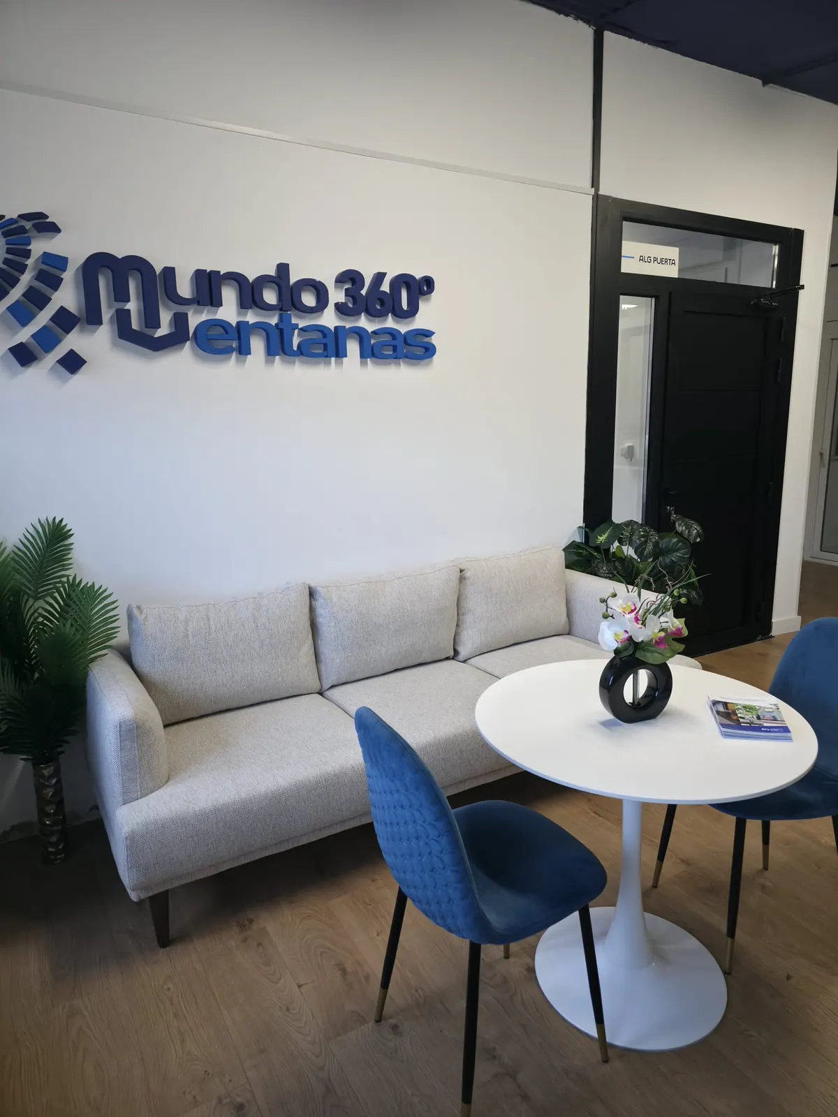 Showroom Mundo Ventanas 360 en Fuenlabrada · imagen 17