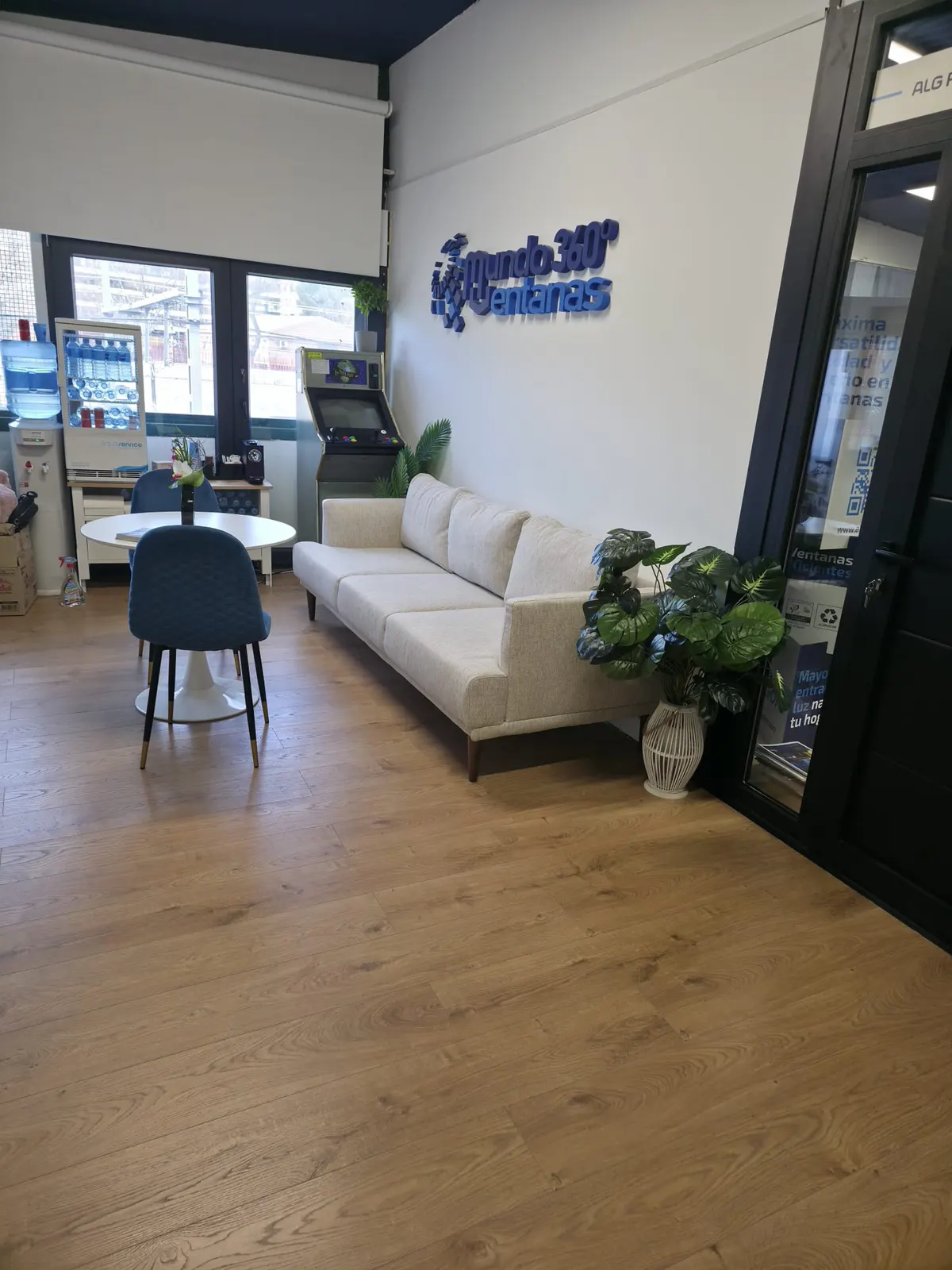 Showroom Mundo Ventanas 360 en Fuenlabrada · imagen 19